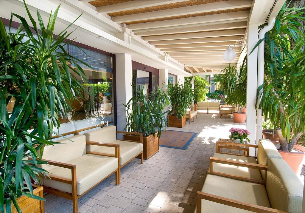Hotel Trieste Cervia Extérieur photo