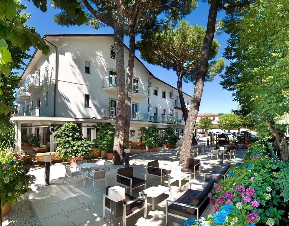 Hotel Trieste Cervia Extérieur photo