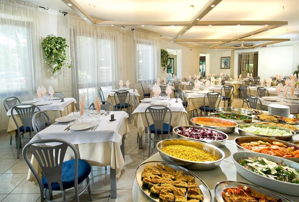 Hotel Trieste Cervia Extérieur photo