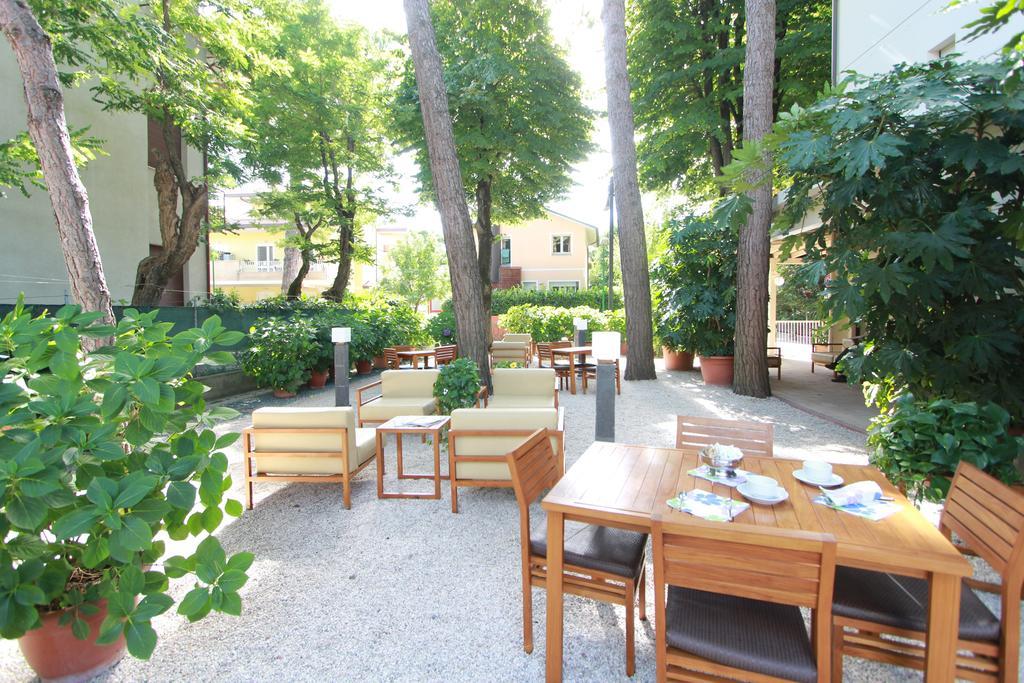 Hotel Trieste Cervia Extérieur photo